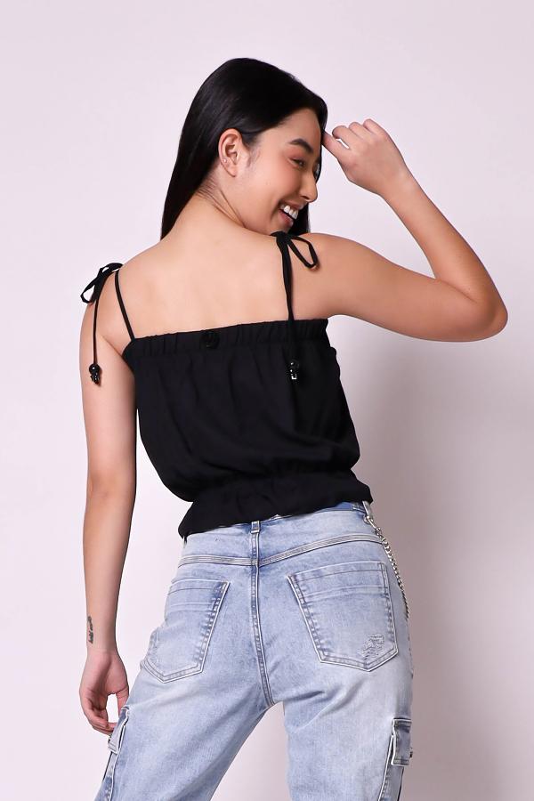 TOP CON TIRAS AMARRADAS