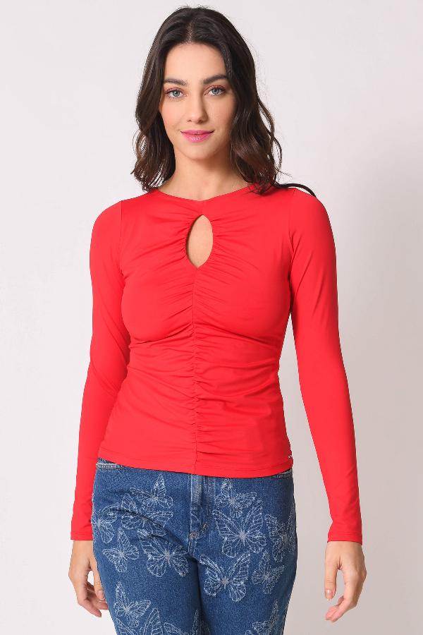 BLUSA CON ABERTURA ADELANTE
