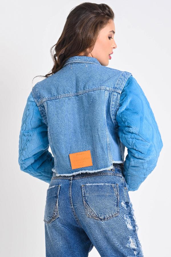 CHAQUETA CROPPED FLUFFY BLUE