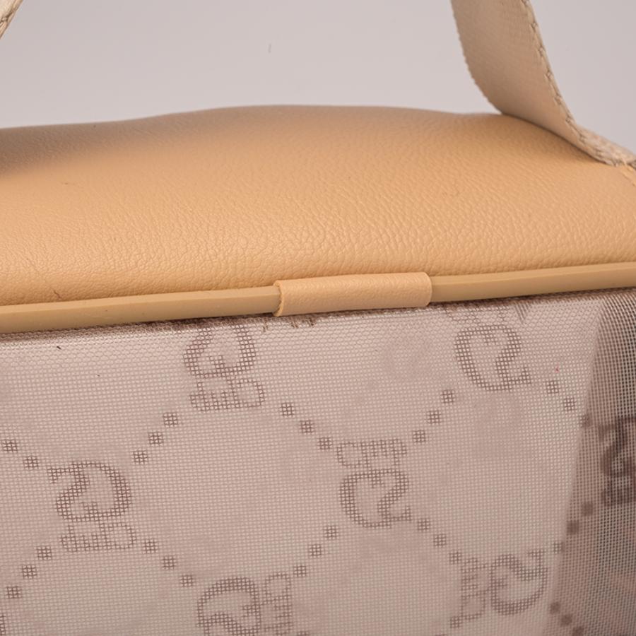 NECESSAIRE
