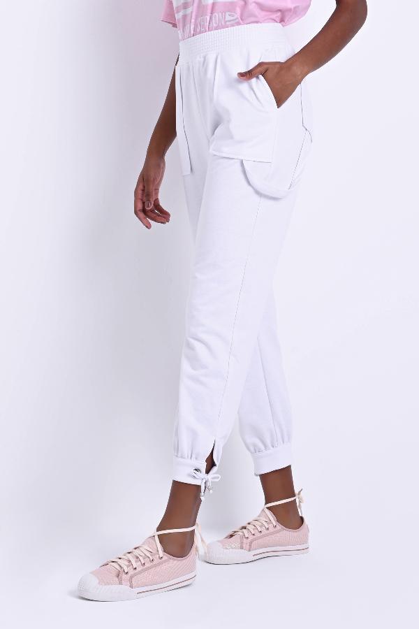 PANTALON JOGGER CON DETALLES