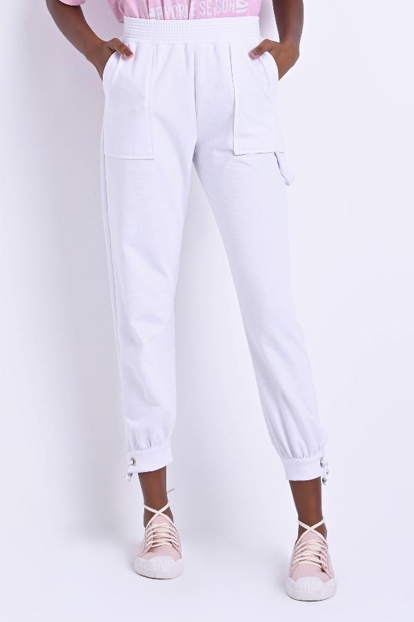 PANTALON JOGGER CON DETALLES